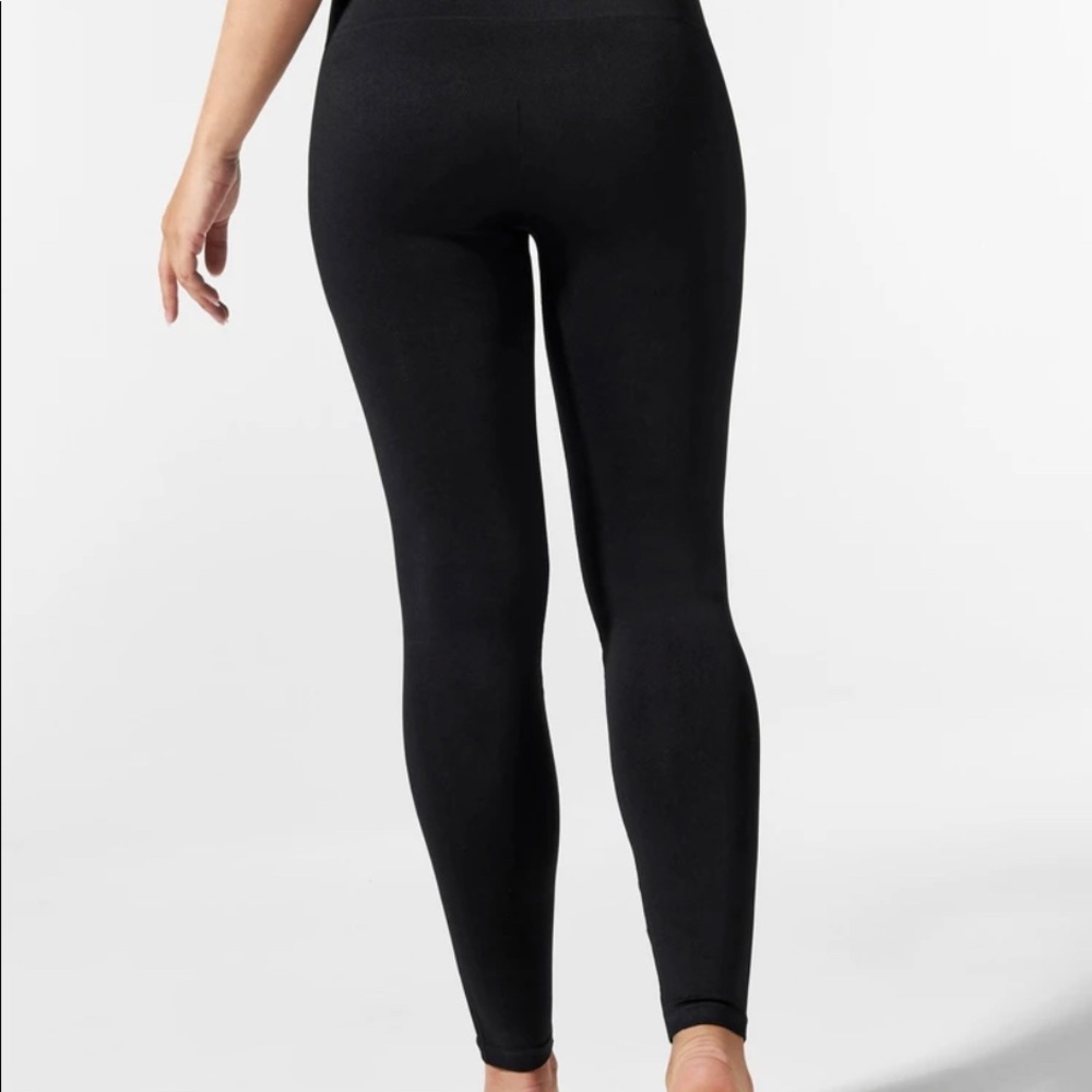 Blanqi black everyday hipster support leggings.